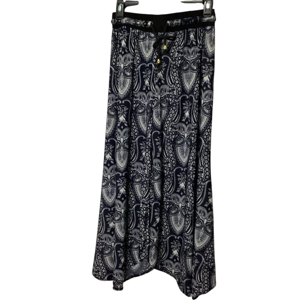 Chic Navy Paisley Maxi Skirt